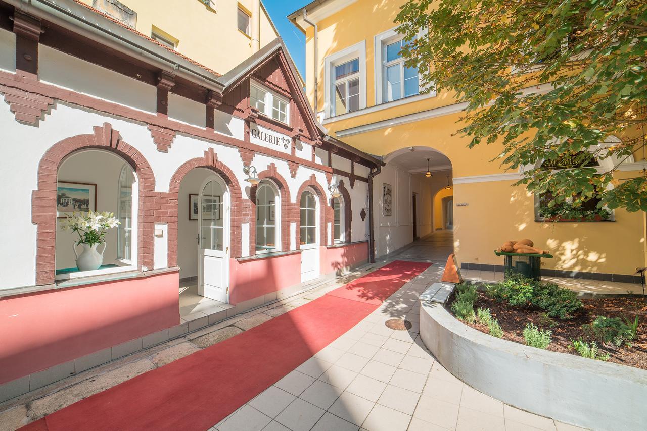Františkovy Lázně Hotel Three Lilies Inkl Aquaforum מראה חיצוני תמונה
