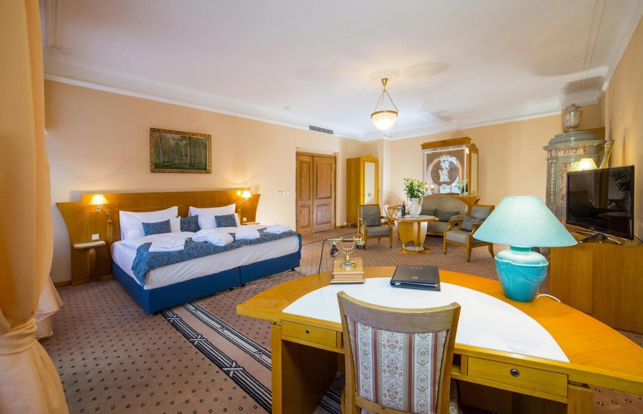 Františkovy Lázně Hotel Three Lilies Inkl Aquaforum מראה חיצוני תמונה
