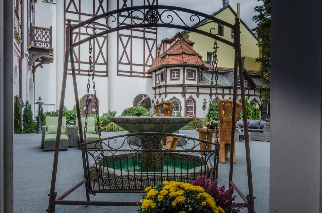 Františkovy Lázně Hotel Three Lilies Inkl Aquaforum מראה חיצוני תמונה